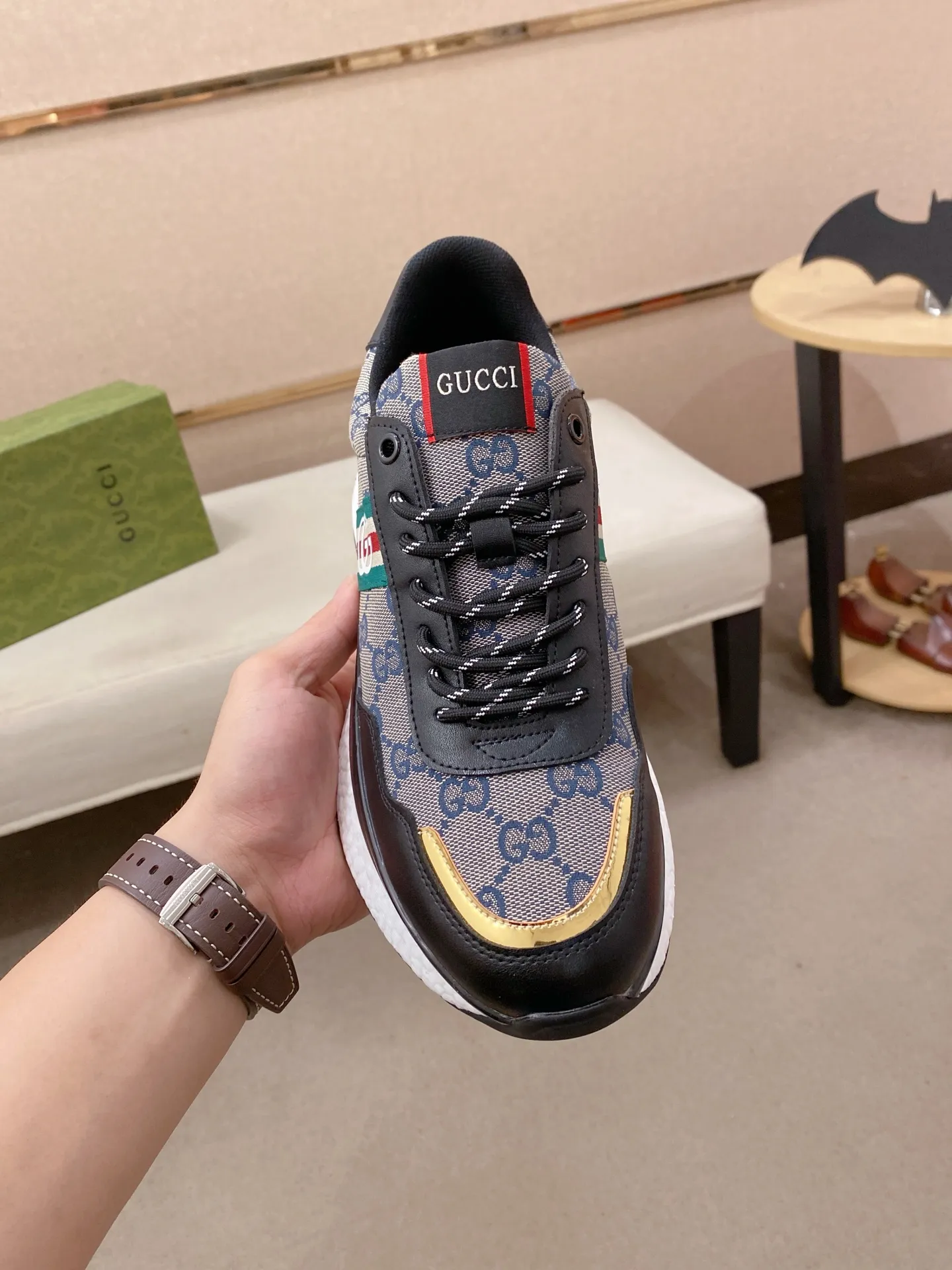 Men's clothing and shoes💰:462💰 (GUCCI) The latest model from the official website🎁🎁Casual and fashionable men's shoes👟, hot style💥The version is simple and elegant, exclusive for trendy men. The unique latest brand elements from the official website👑Original Gucci decoration, fashionable and generous, the fabric is original cowhide ✅Mesh breathable lining, the official website specifies wear-resistant casual outsole, the classic model is taken in kind at the counter🎬38-44 (can be customized for 45 non-refundable)